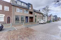Stationsstraat 49, Rijen