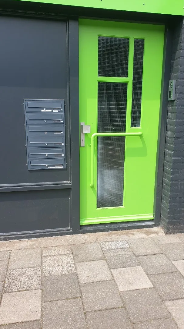 Appartement aan Burgemeester van Houtplein , Vlijmen