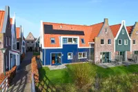 De Krom 240, Volendam