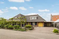 Wallinga's-trije 12, Hijum