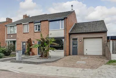 Montgomerystraat 2, 4635CG, Huijbergen, Noord-Brabant