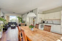 Muntmeester 464, Uden
