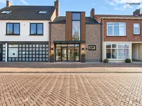 Dorpsplein 29, Schoondijke