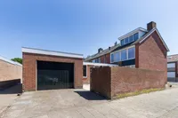 Pastoor de Witstraat 1, Putte