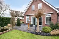 Hollanderdijk 2, Enter