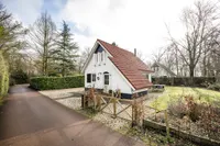 Eversdijk 6 a ZH21, Enter