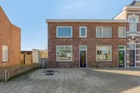 Burgemeester van Loonstraat 1, Steenbergen