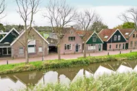 Neck 12, Wijdewormer