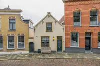 Ring 38, Middelharnis