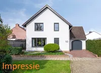 Bosstraat 10, Born