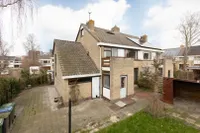 Bordine 13, Sneek
