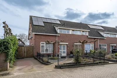 J.E.S. Holthausstraat 1, 5328CB, Rossum, Gelderland