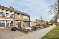Burgemeester Elkhuizenlaan 36, Halsteren