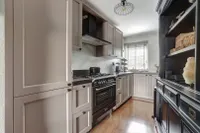 Riet Blom-Mouritsstraat 16, Rotterdam