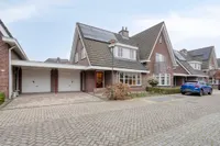 W.F. Hermanslaan 16, Kloetinge