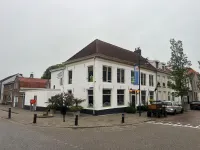 Dorpsstraat 2, Hoofdplaat