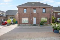 Kempstraat 54, Born