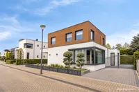 Graveur 20, Uden
