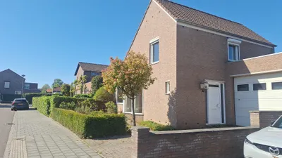 Driekuilenstraat 1 a, 6181ET, Elsloo, Limburg