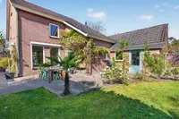 Donkbeemd 22, Lage Mierde