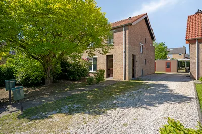 Dr. Poelsstraat 30, 6436BG, Amstenrade, Limburg