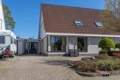 De Buizerd 32, 9231KV, Surhuisterveen, Friesland