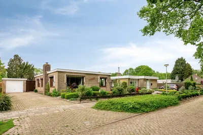 Secretaris Bertenslaan 3, 4661BA, Halsteren, Noord-Brabant