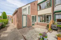 Esdoornhof 15, Dirksland