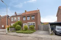 Ooststraat 27, Nieuwerkerk