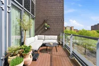 Eva Besnyöstraat 527, Amsterdam