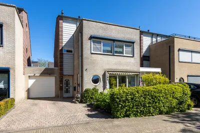 Hugo de Grootstraat 8, 4631GJ, Hoogerheide, Noord-Brabant