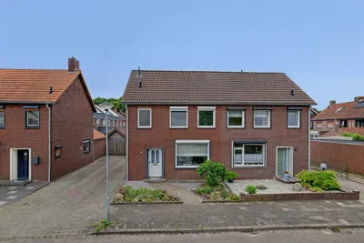 Lindenlaan 4, 5953KE, Reuver, Limburg