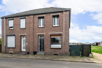 Hekeleweg 3, 6374AJ, Landgraaf, Limburg