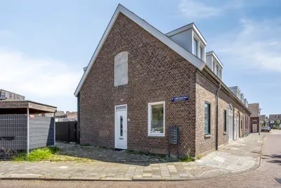 St. Hubertusstraat 4, 5701TC, Helmond, Noord-Brabant