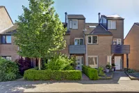 Rector Buijselstraat 6, Rijen