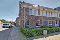 Annie M.G. Schmidthof 2, Zaltbommel