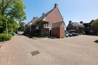 Sering 98, Hellevoetsluis