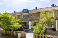 Tiranaplantsoen 10, Haarlem