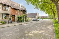 Carry van Bruggensingel 80, Rotterdam