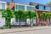 Burgemeester van Loonstraat 10, Steenbergen