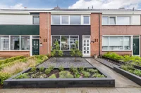 Piet Heinstraat 34, Borne