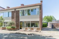 Begoniastraat 22, Tiel
