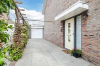 Vrouwe Van Loonstraat 19, Maasdijk