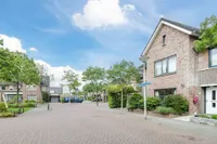 Vrouwe Van Loonstraat 19, Maasdijk