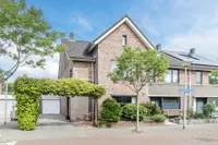 Vrouwe Van Loonstraat 19, Maasdijk