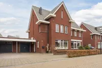 Gording 48, Uden