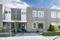 Vroonhoeve 13, Wijk En Aalburg