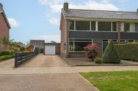 Goudtsjeblom-strjitte 11, Kootstertille