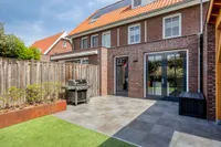 Vriezenbeemden 10, Helmond