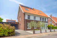 Vriezenbeemden 10, Helmond